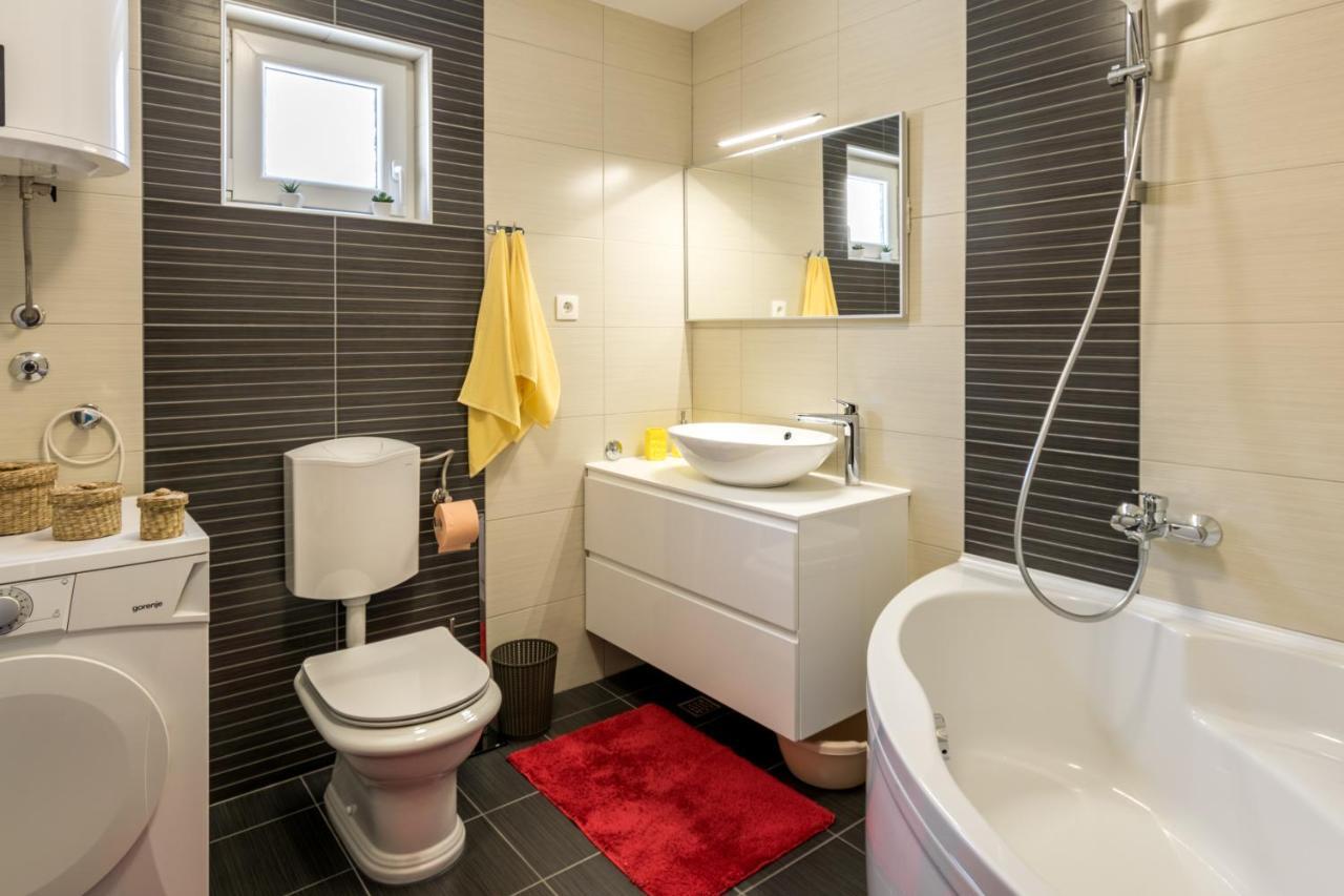 Apartman Petra Apartment มาคาร์สกา ภายนอก รูปภาพ